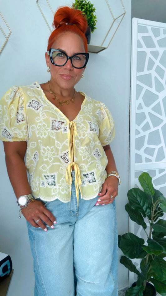 Short Sleeve Details and Bow Ties