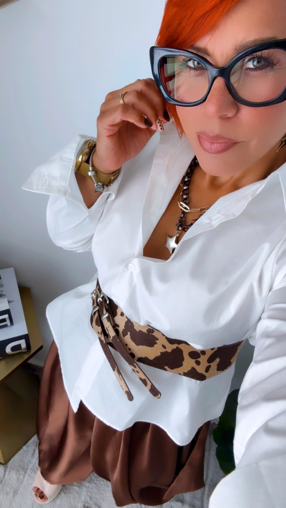 Blusa Blanca en Botones Asimetrica (Incluye Correa)
